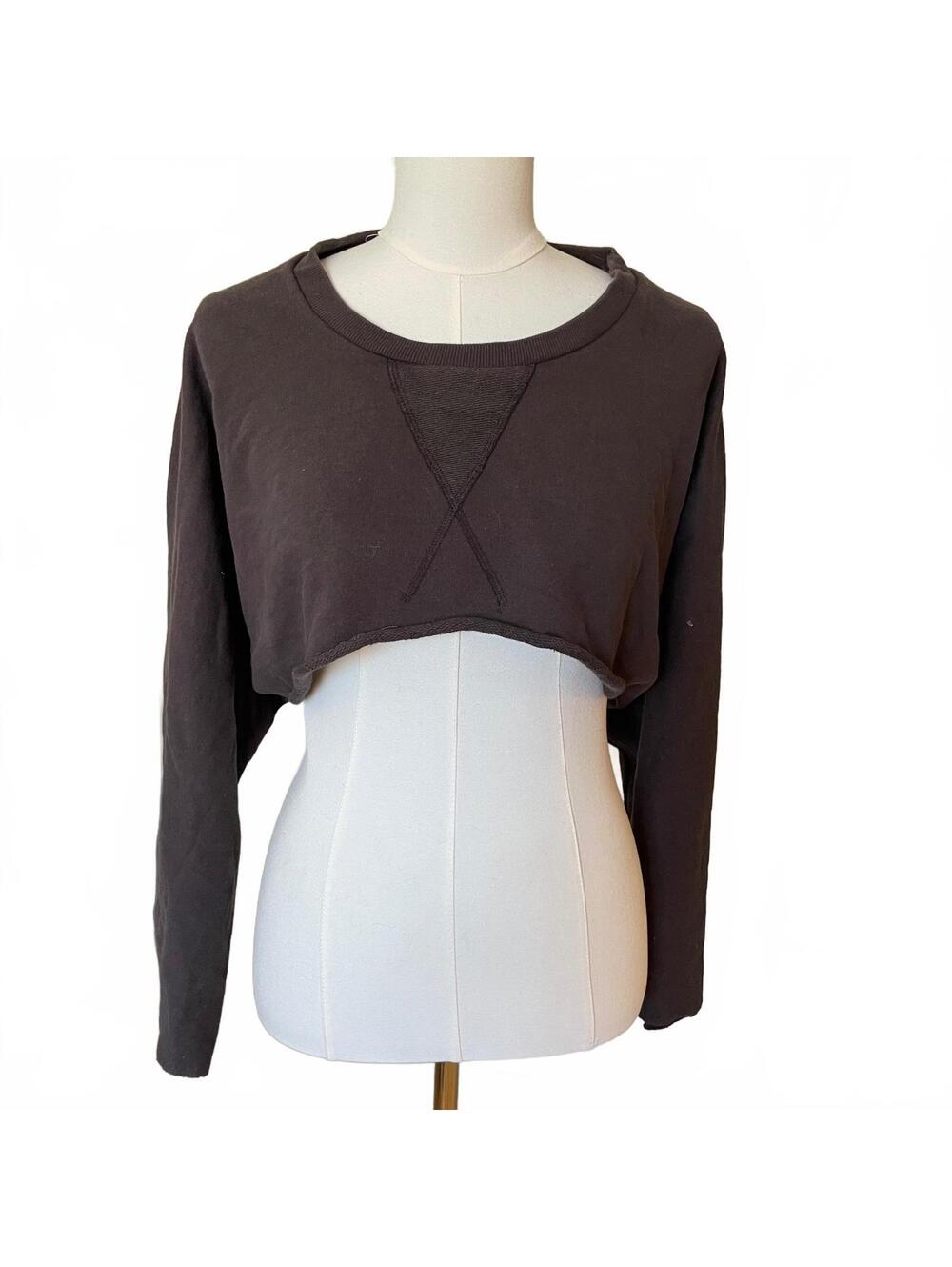 Niyama Sol / Resoluna cropped yoga top